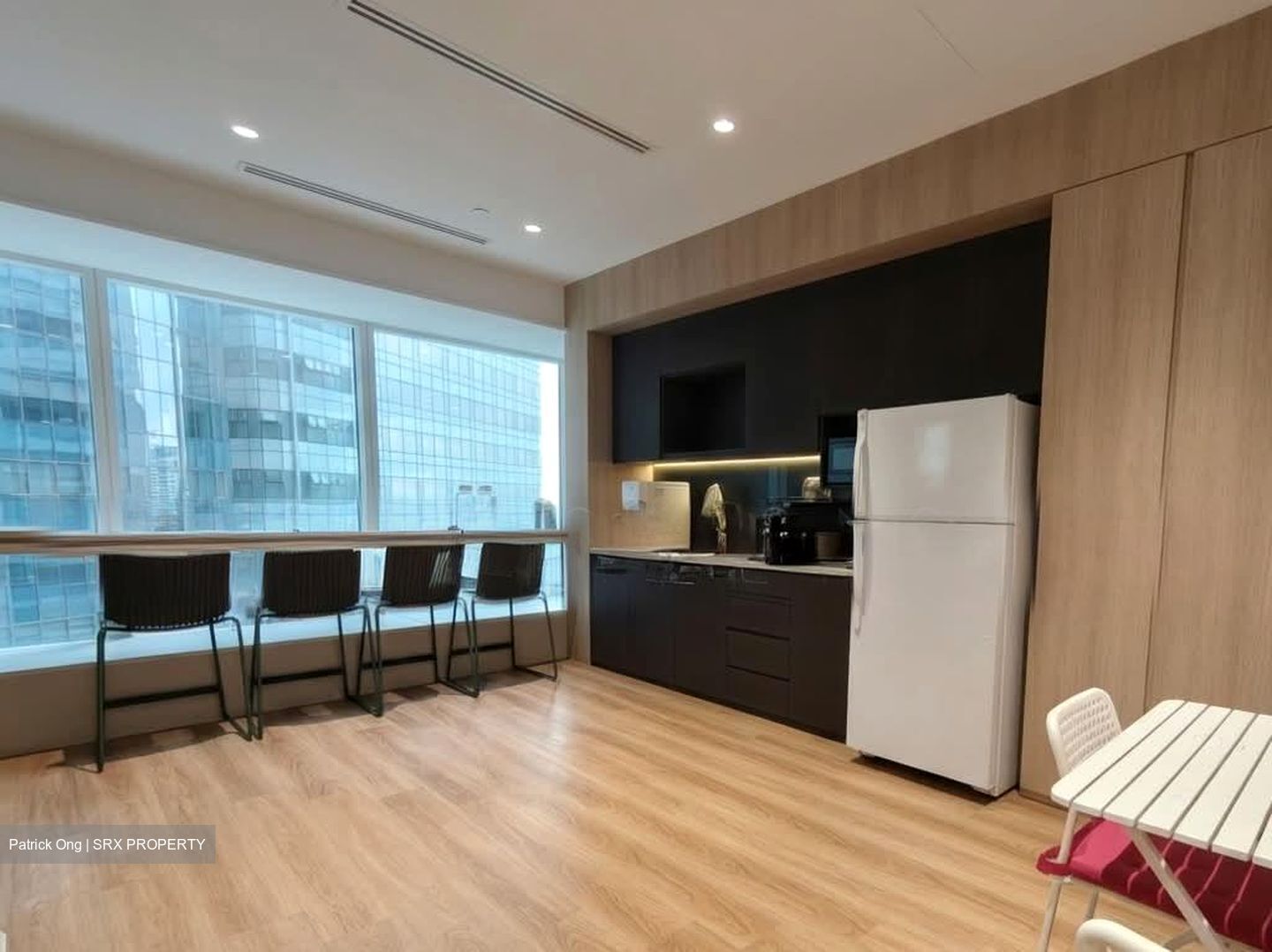 Singapore Land Tower (D1), Office #568035741